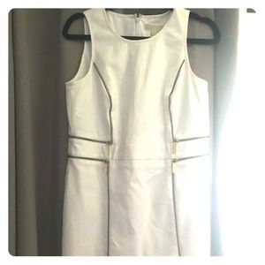 Michael Kors knee length dress perfect for summer.